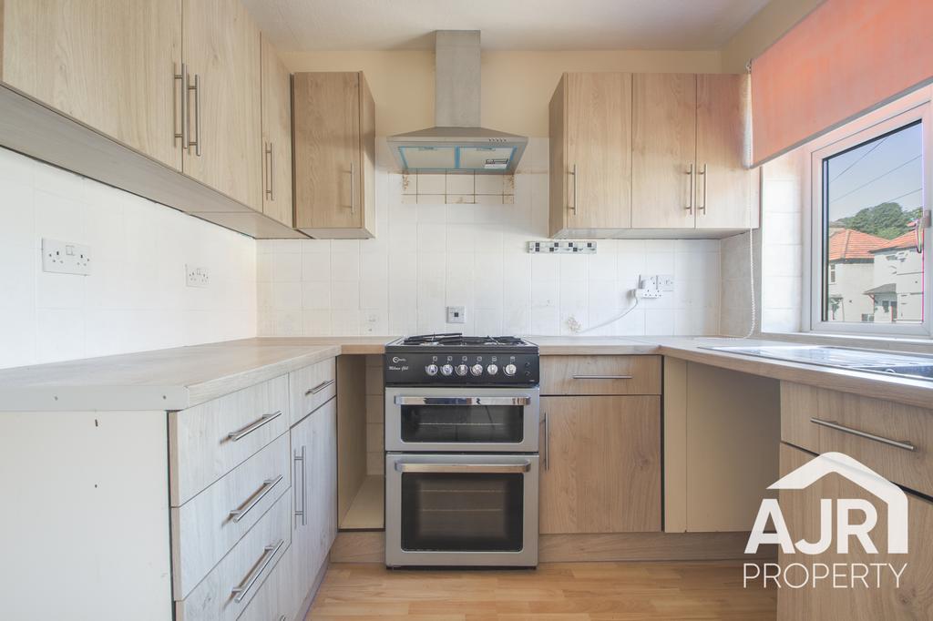 Apartment in Dartford - View 4