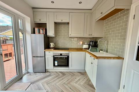 2 bedroom semi-detached bungalow for sale, Fords Road, Fleur De Lis, NP12
