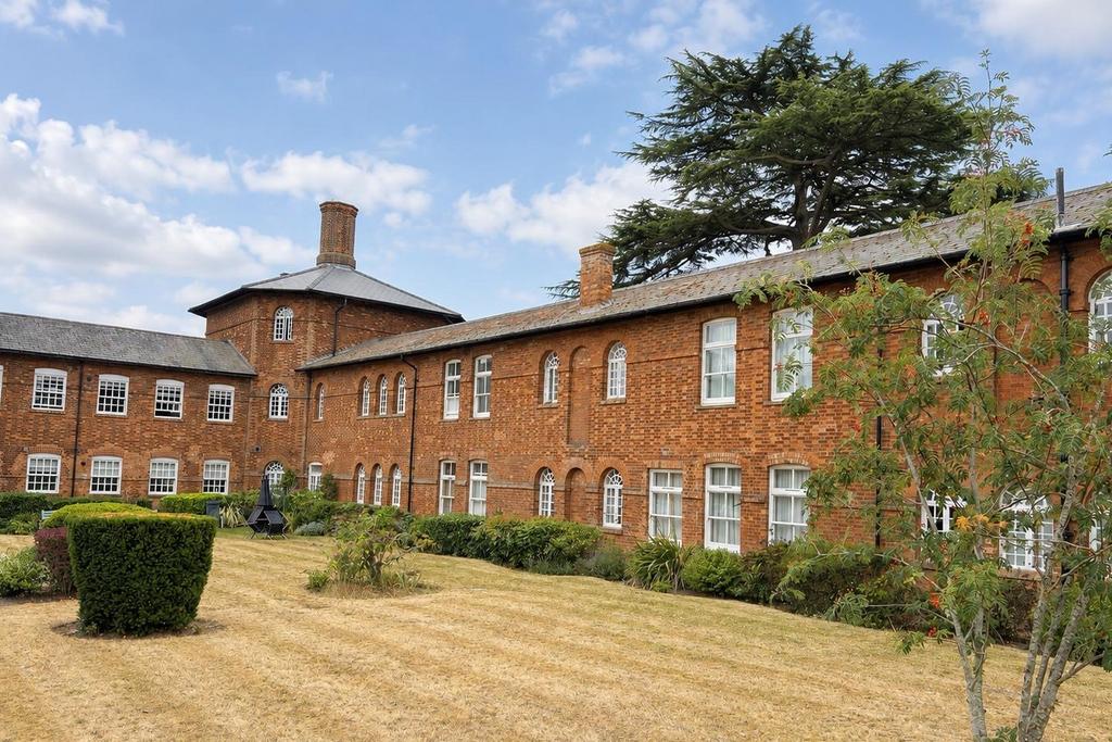 Detached house exterior