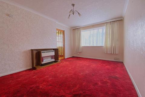 2 bedroom semi-detached bungalow for sale, Worcester Avenue, Birstall, Leicester