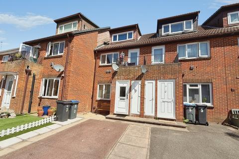 Glenbuck Road, Surrey KT6