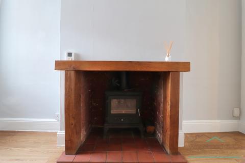 3 bedroom terraced house to rent, Ragdale Street, Rothwell, NN14 6DE