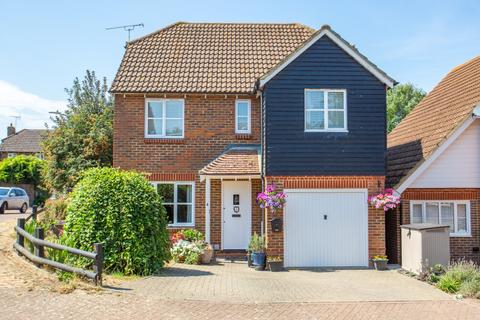 4 bedroom detached house for sale, Wantsum Close, Herne Bay, Kent, CT6