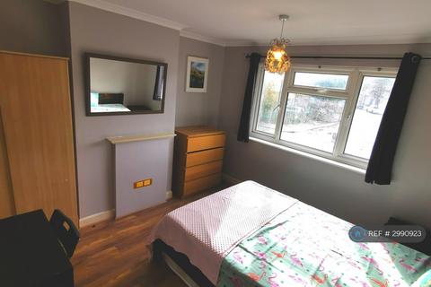 5 bedroom terraced house to rent, Tunnel Avenue, London, SE10