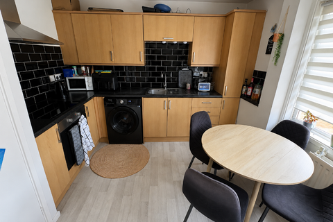 2 bedroom maisonette for sale, Devon Green, Cannock