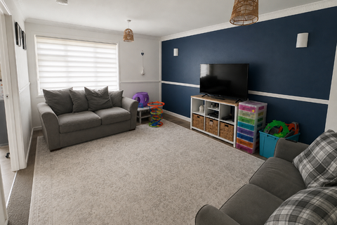 2 bedroom maisonette for sale, Devon Green, Cannock