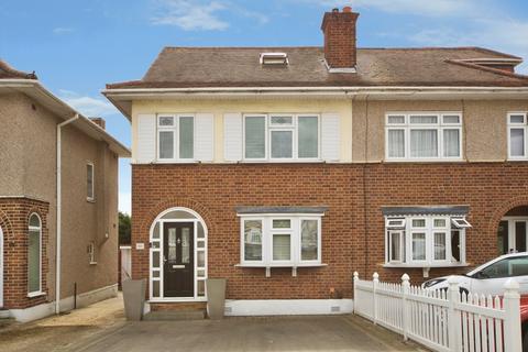 Lowshoe Lane, Collier Row, Havering, RM5