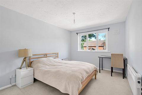 undefined, Collingwood, Farnborough GU14