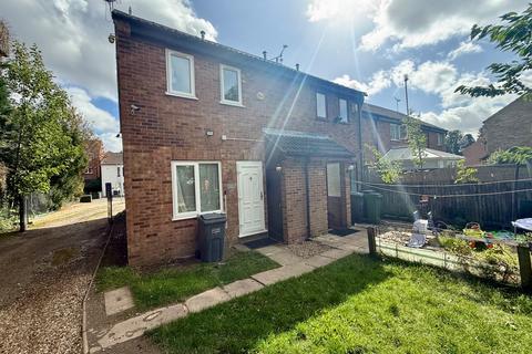 1 bedroom property to rent, Waller Avenue, LUTON, LU4