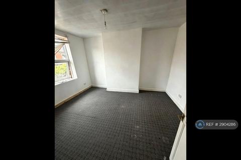 2 bedroom terraced house to rent, Luxor Road, Leeds, LS8