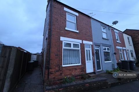 3 bedroom end of terrace house to rent, New Road, Nottingham, NG9