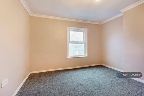 3 bedroom end of terrace house to rent, New Road, Nottingham, NG9