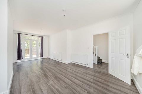 3 bedroom semi-detached house for sale, Hanover Circle, Hayes