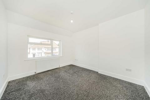 3 bedroom semi-detached house for sale, Hanover Circle, Hayes