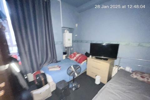3 bedroom flat for sale, Langside Road, Flat 1-1, Glasgow G42