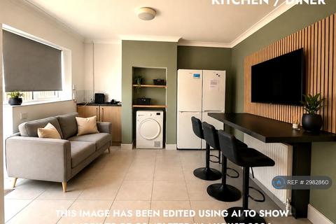 1 bedroom in a house share to rent, Earlham Green Lane, Norwich, NR5
