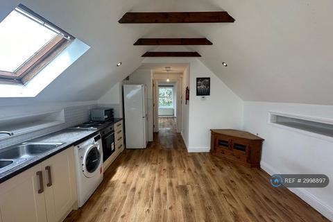 1 bedroom flat to rent, Cleveland Road, Uxbridge, UB8