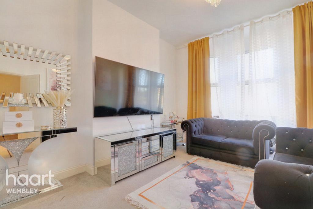 Apartment in Wembley - View 2