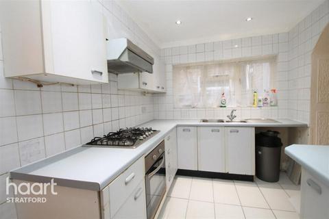 4 bedroom terraced house to rent, Leybourne Road, LONDON
