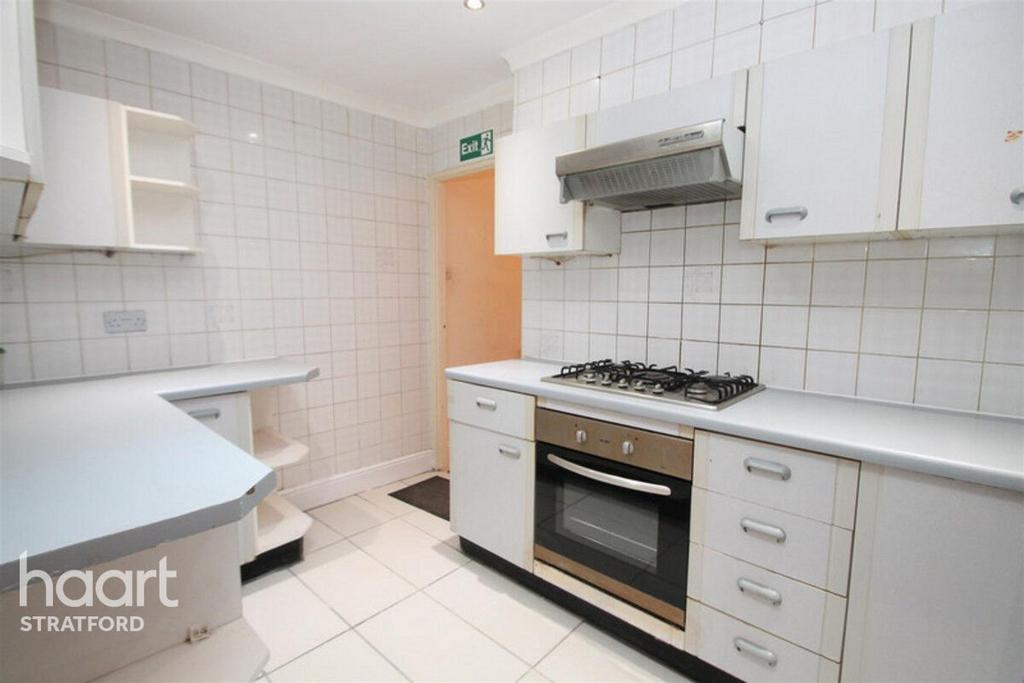 House in LONDON - View 4