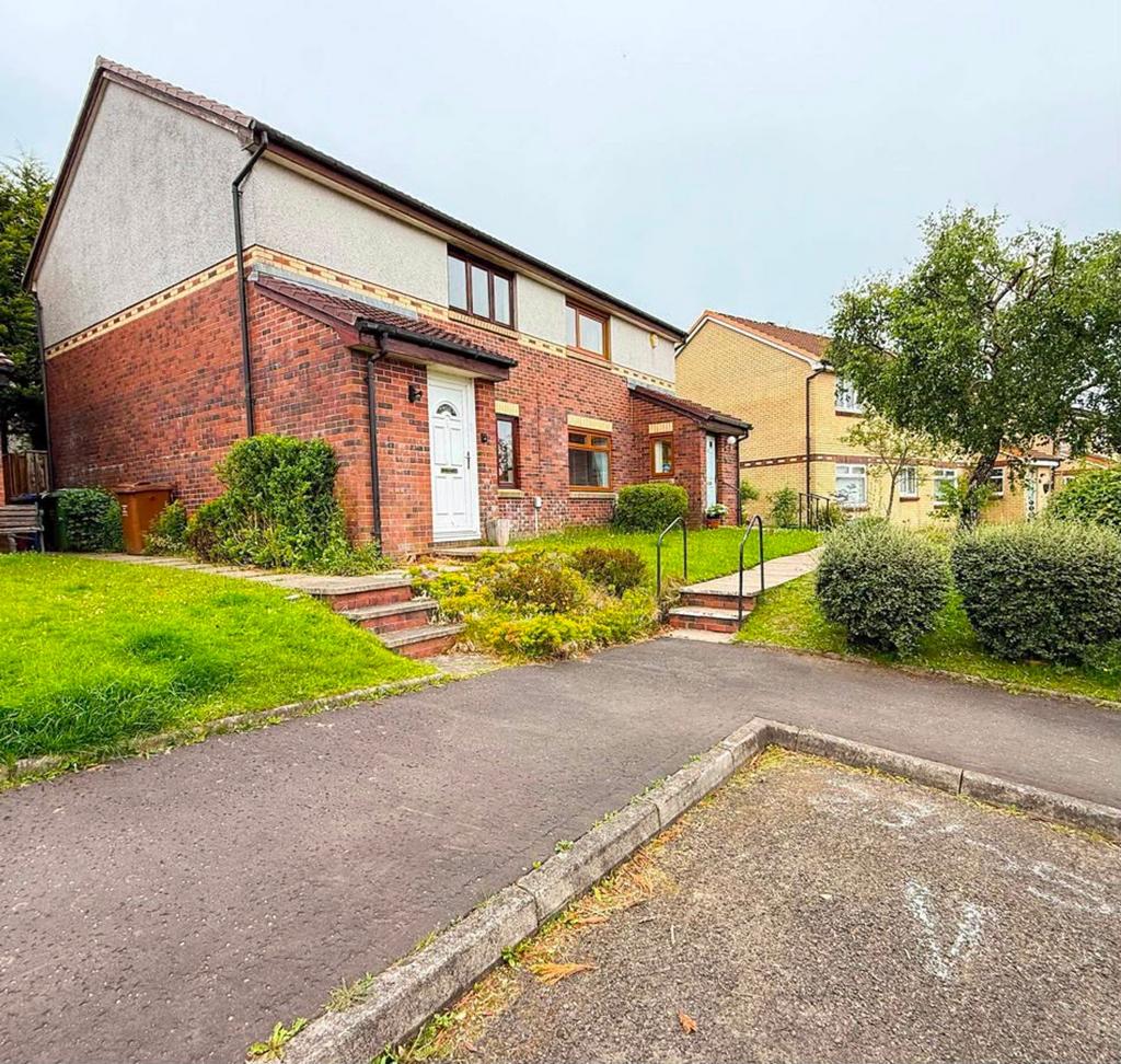 Mclaren Crescent, Glasgow, G20