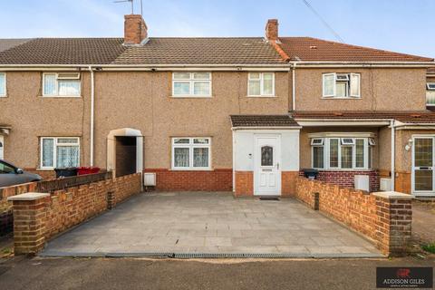 Maple Crescent, Slough, Berkshire, SL2