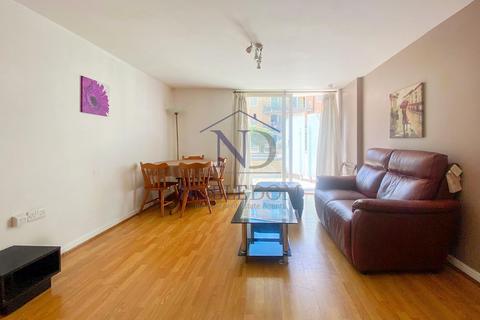 2 bedroom flat to rent, Highfield Road, Feltham, TW13