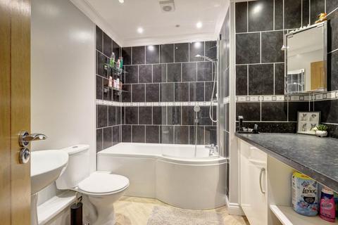 2 bedroom flat for sale, Salisbury Road, Blandford Forum