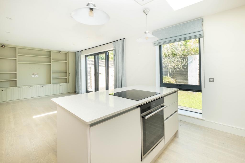Apartment in London - View 4