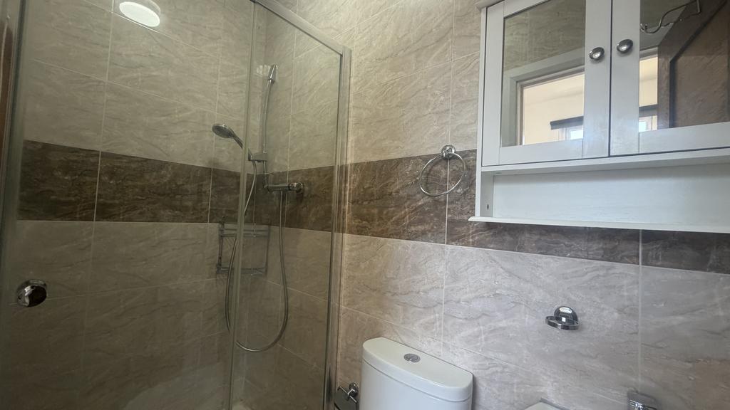 Apartment in London, West Ealing, Hanwell - View 3