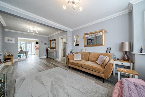 4 bedroom semi-detached house for sale, Axminster Crescent, Welling
