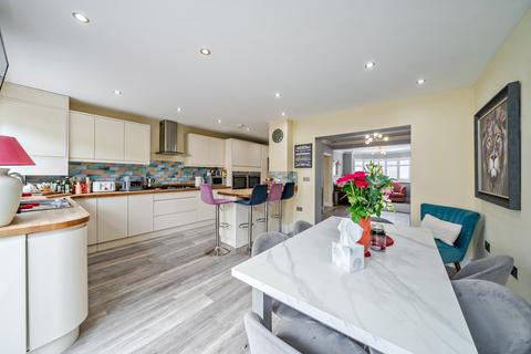 4 bedroom semi-detached house for sale, Axminster Crescent, Welling