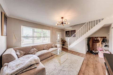 2 bedroom end of terrace house for sale, Queens Gardens, Dartford