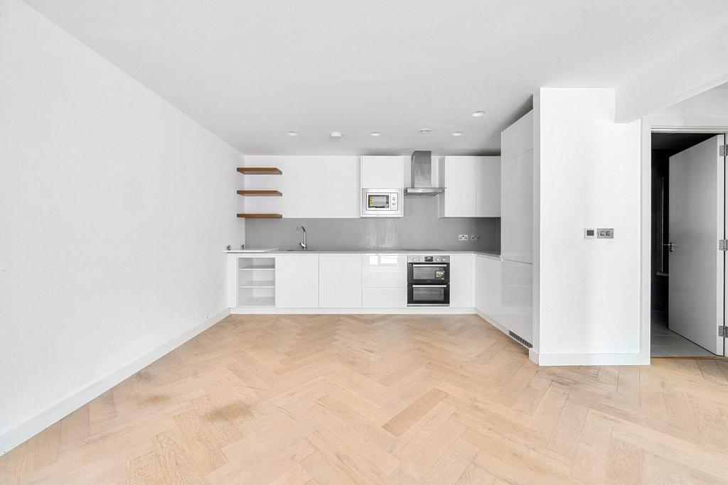 House in Croydon - View 2