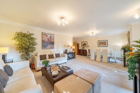 3 bedroom flat for sale, Hive Road, Bushey WD23