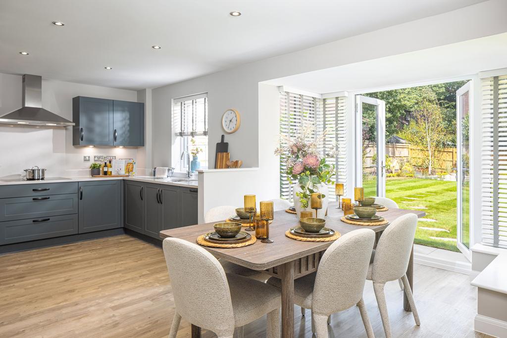 House in East Grinstead - View 2