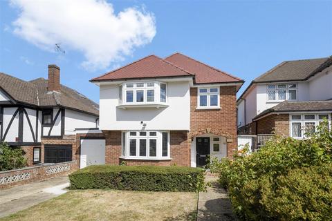 4 bedroom detached house to rent, Littleton Road, Harrow