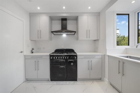 4 bedroom detached house to rent, Littleton Road, Harrow