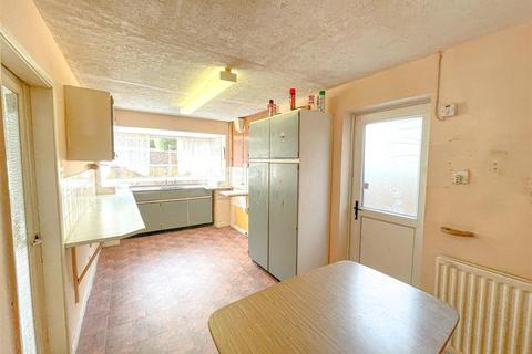 3 bedroom detached house for sale, Wigston Lane, Aylestone, Leicester