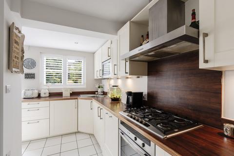 3 bedroom end of terrace house for sale, Hills Chace, Brentwood, CM14