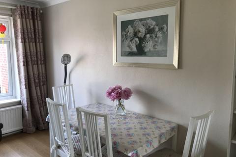 3 bedroom semi-detached house to rent, Bramcote, Nottingham, NG9