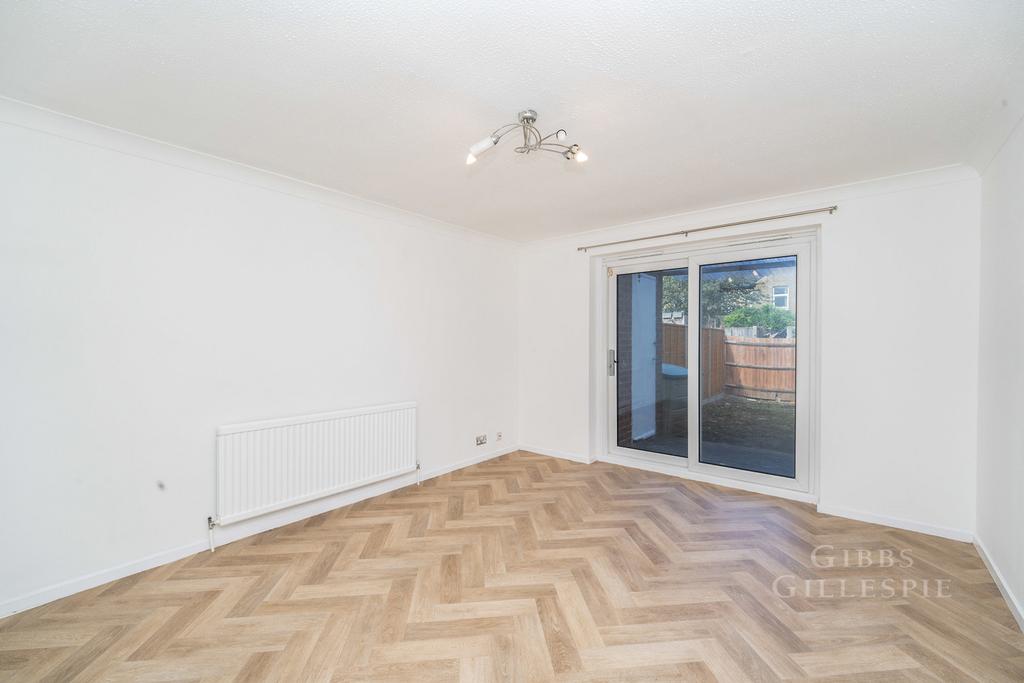 House in London - View 2