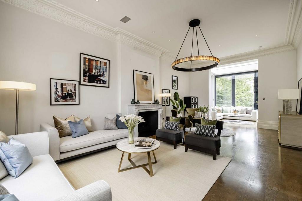 House in London - View 2