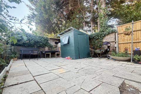 2 bedroom apartment to rent, Connell Crescent, LONDON