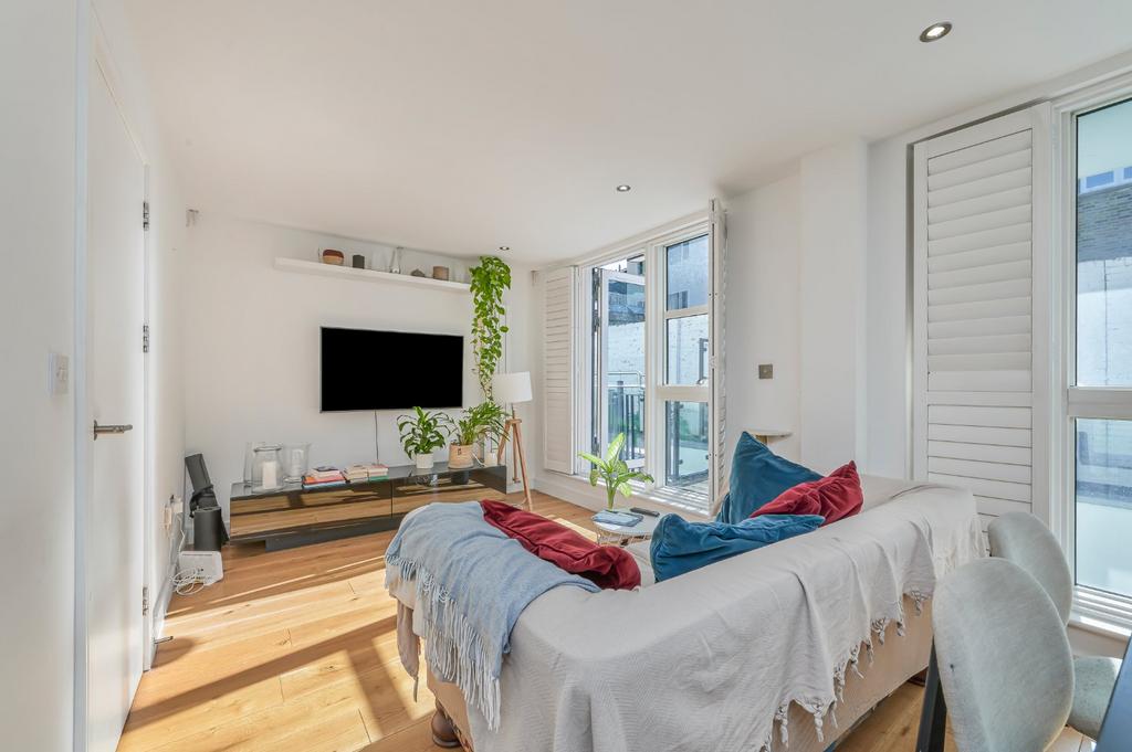 Apartment in Clapham - View 2