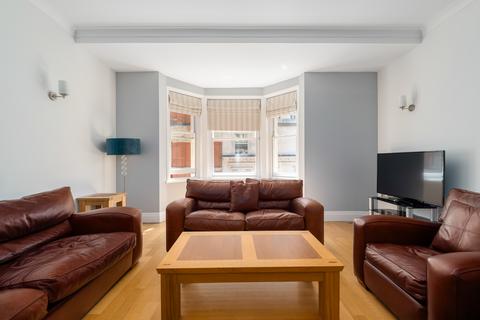 undefined, Temple Avenue, London, EC4Y