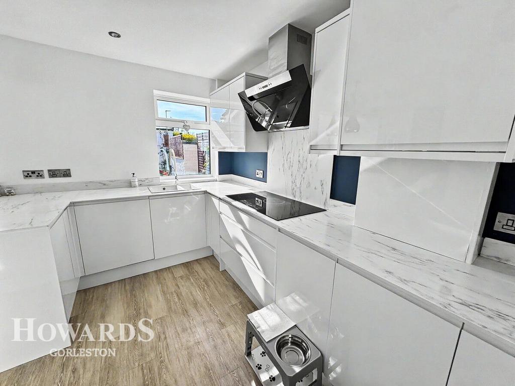 House in Gorleston - View 6