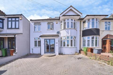 6 bedroom terraced house for sale, Cavendish Gardens, Barking