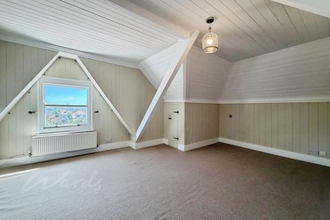 2 bedroom apartment to rent, Pegwell Road Ramsgate CT11