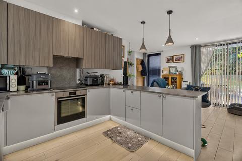 1 bedroom apartment for sale, 3 The Cedars, 39 Pickersleigh Road, Malvern, Worcestershire,